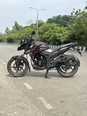 Honda X Blade 2021