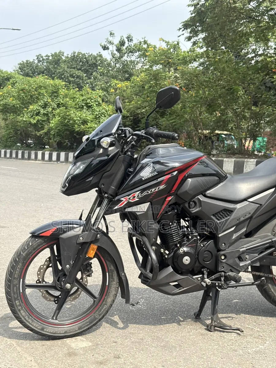 Honda X Blade 2021