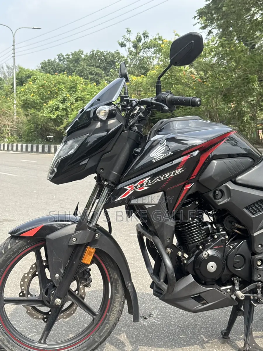 Honda X Blade 2021