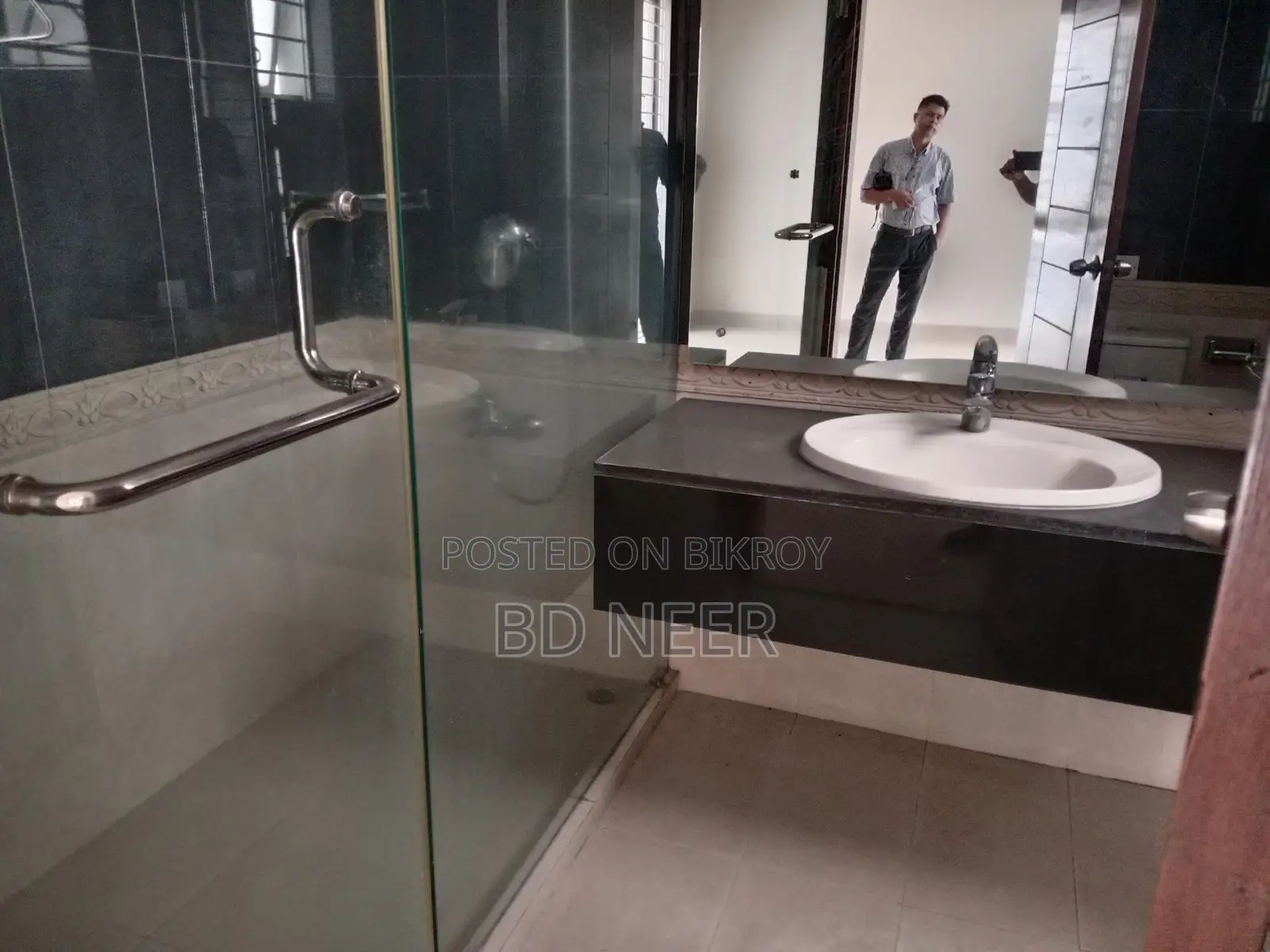 Good Looking 4000 Sq Ft 4 Bed room apt rent in Gulshan
