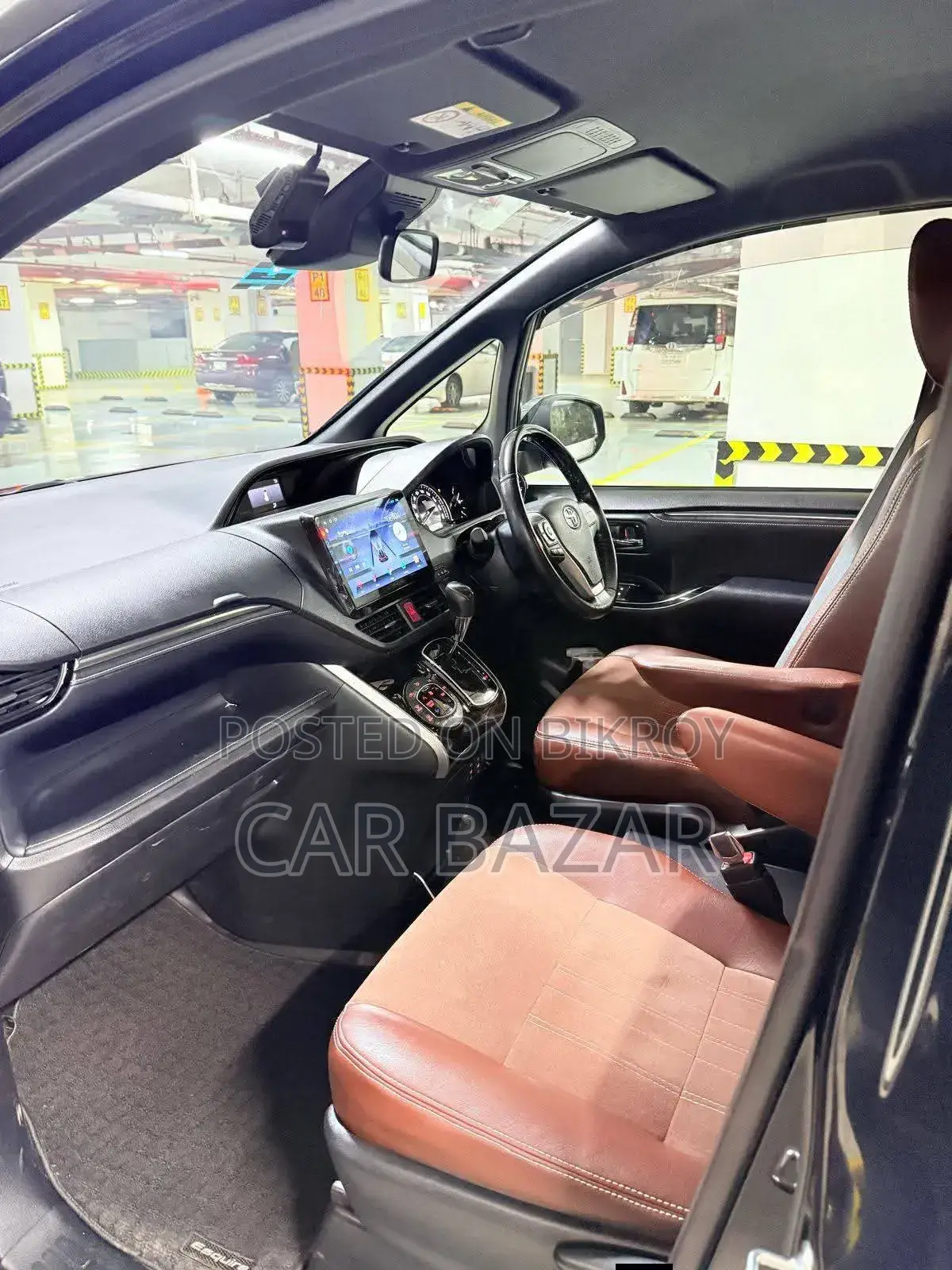 Toyota Esquire 2018 Black