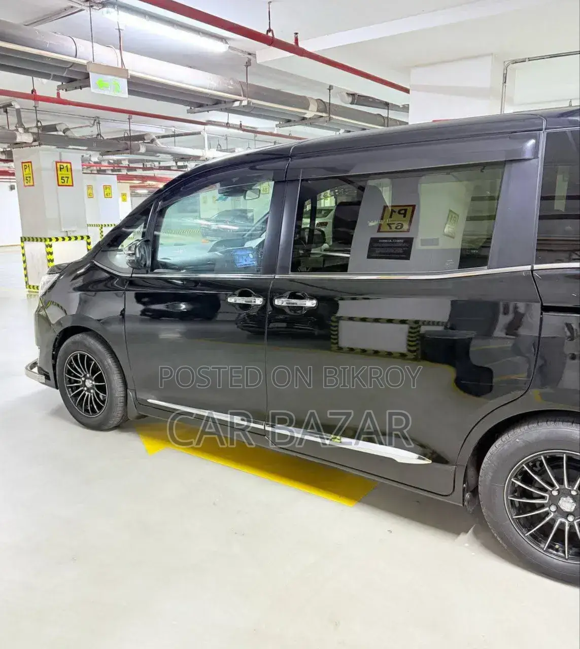 Toyota Esquire 2018 Black