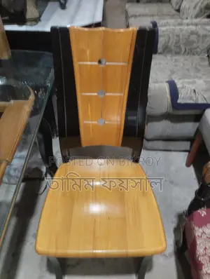 ৬ চেয়ারের ডাইনিং টেবিল একদম ফ্রেশ কন্ডিশন