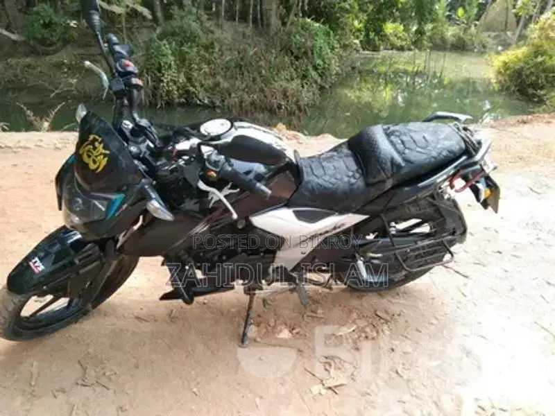TVS Apache 160 4V 2021 Black