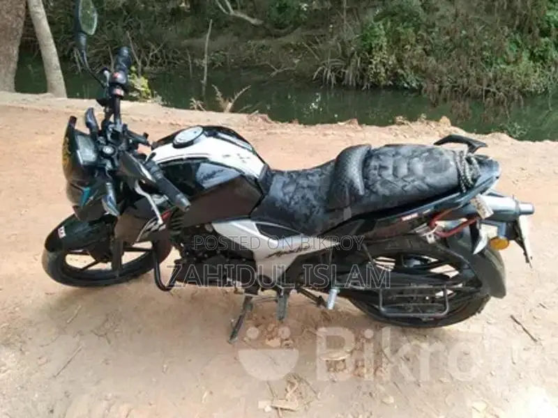 TVS Apache 160 4V 2021 Black