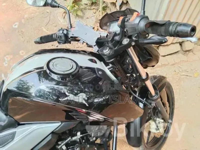 TVS Apache 160 4V 2021 Black