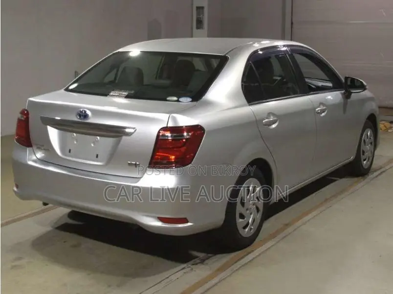 Toyota Axio Hybrid 2021