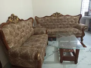 Gorgeous 5-Seat Sofa Set with Tea Table - Urgent Sale