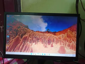 Desktop Computer 8GB AMD Ryzen 3 SSD 1T