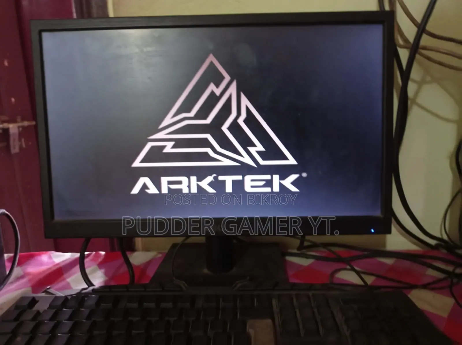 Desktop Computer 8GB AMD Ryzen 3 SSD 1T