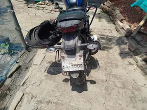 Honda Hornet V1 2018