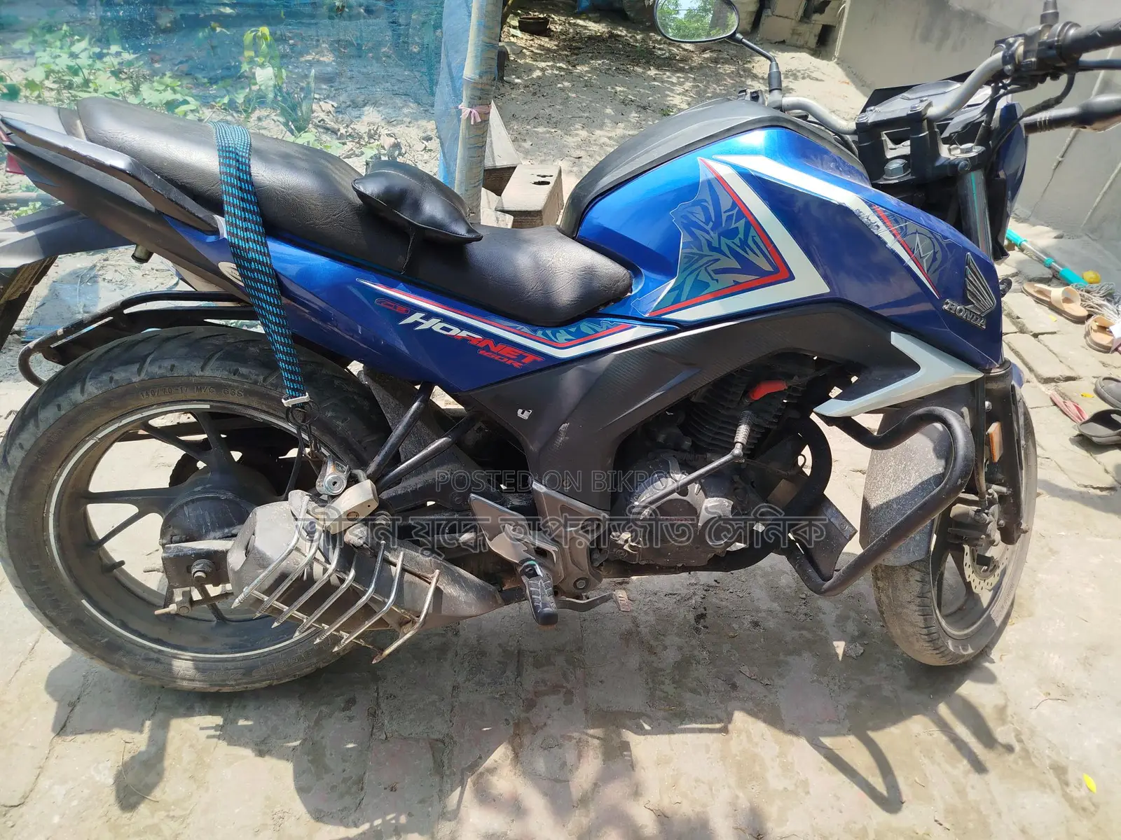 Honda Hornet V1 2018