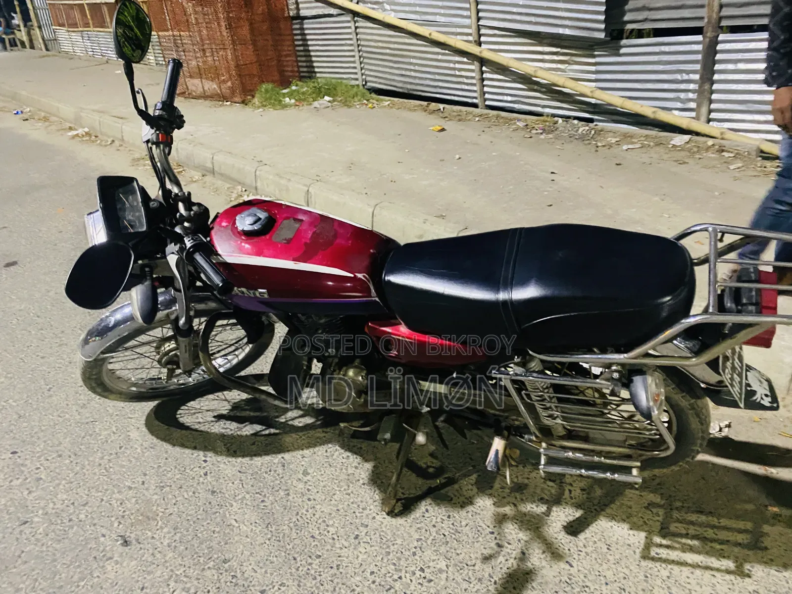 Dayang DY100-M 2007 Red