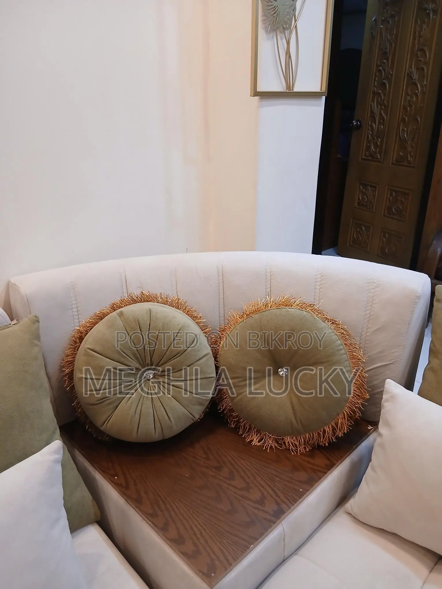 Stylish king size corner sofa 2:2:1 with premium design