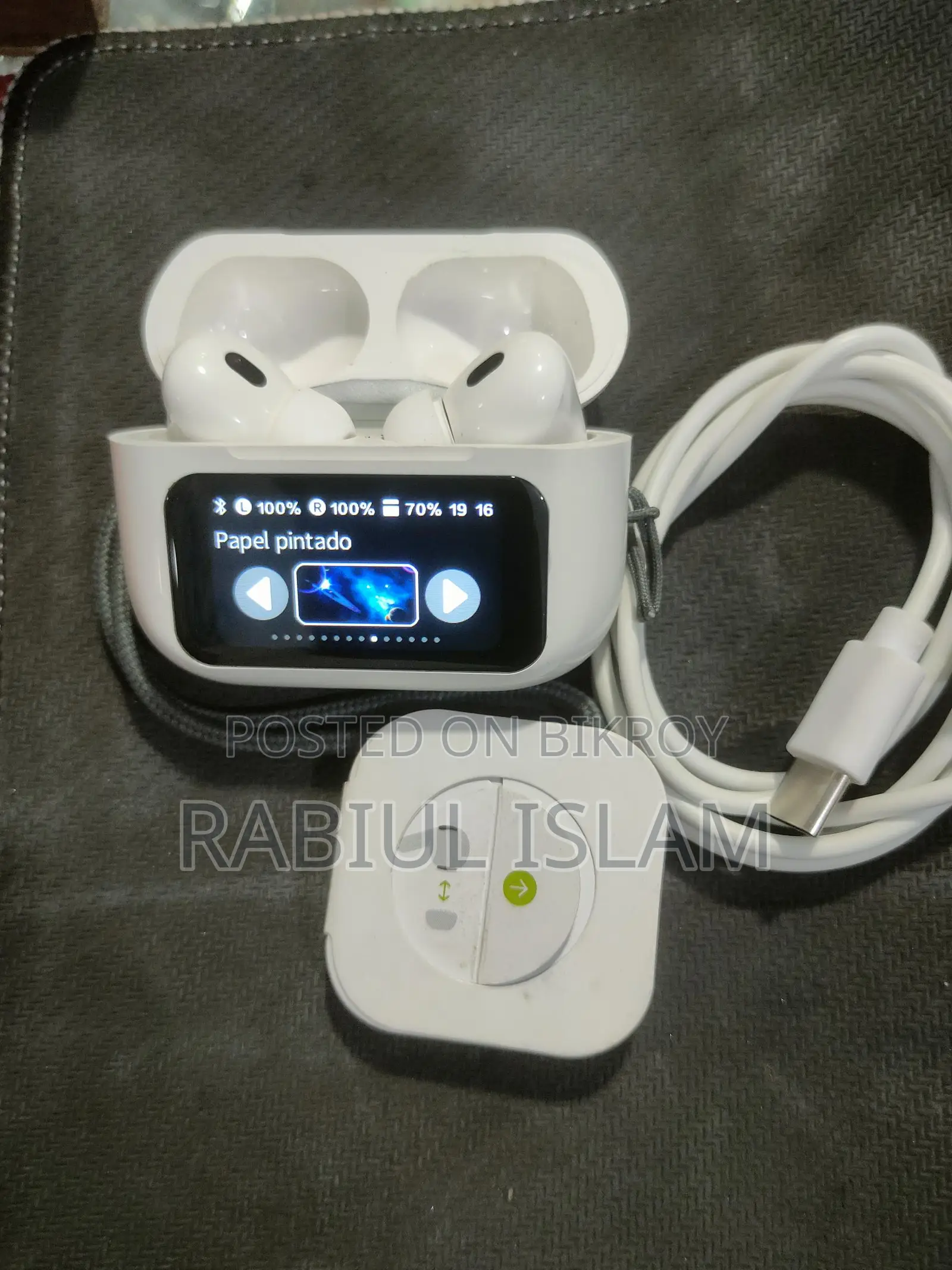 Earbuds for sale, used for 5-6 days