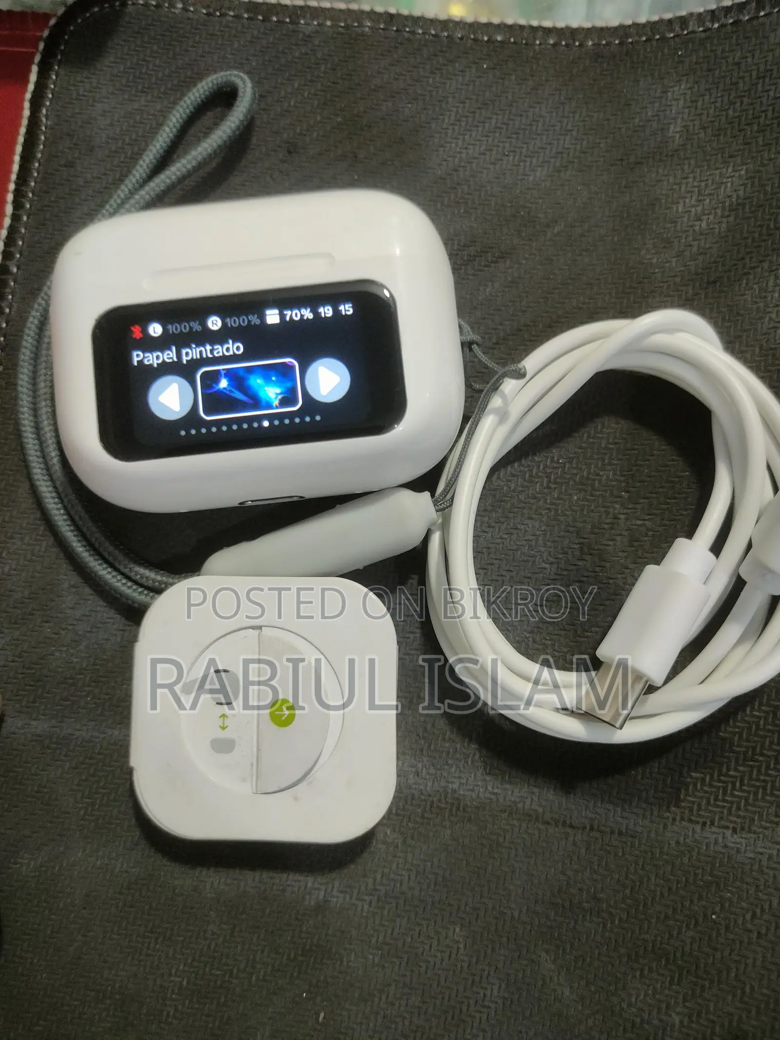 Earbuds for sale, used for 5-6 days
