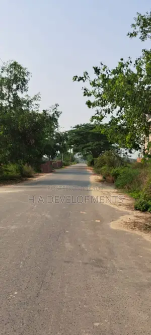 4 Katha plot for sale in Bashundhara M-Block, below market price