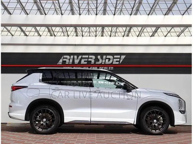 Mitsubishi Outlandar PHEV G 2022