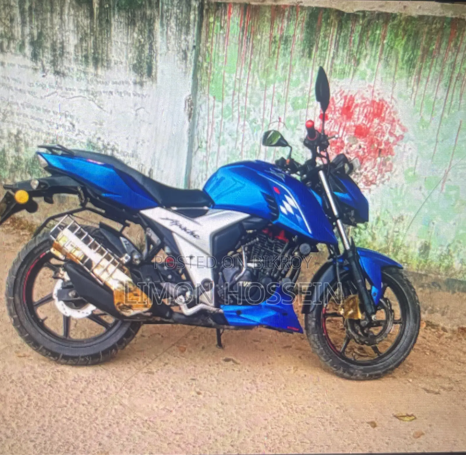 TVS Apache RTR 160 . 2022