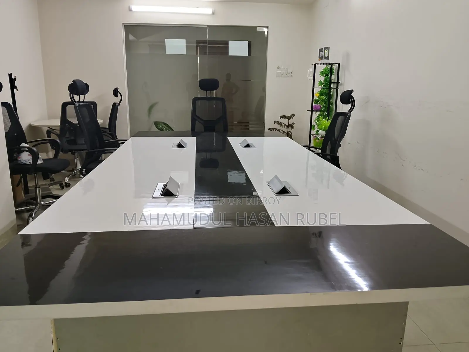 1 Conference Table - Premium Quality