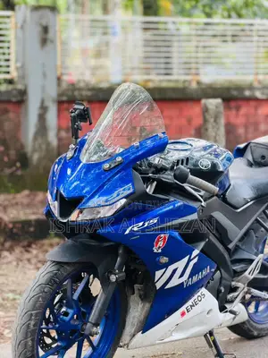 Yamaha R15 2021