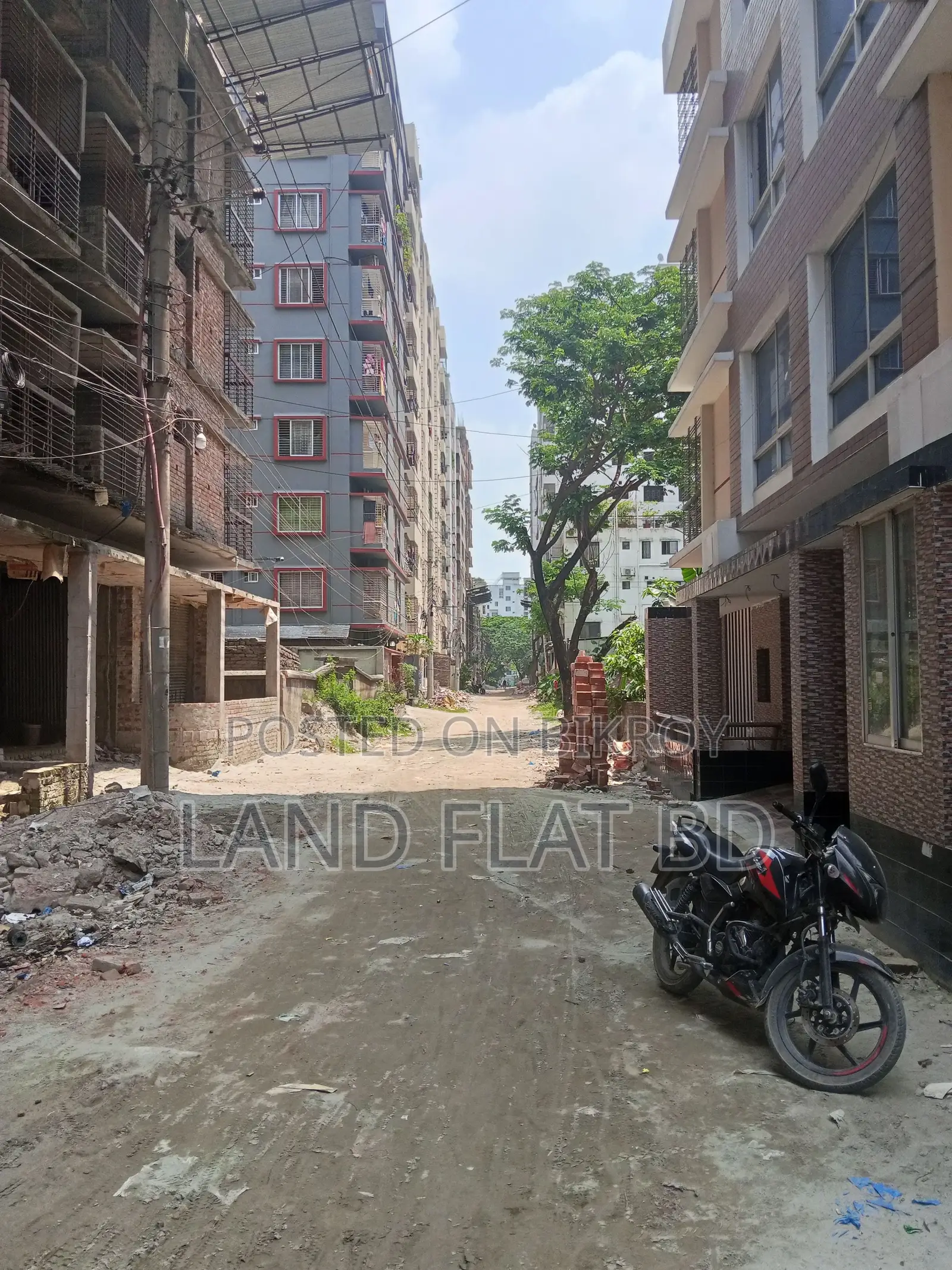 Chondrima Housing @ 1300 sq ft South-Facing Flat for Sale in Mohammadpur