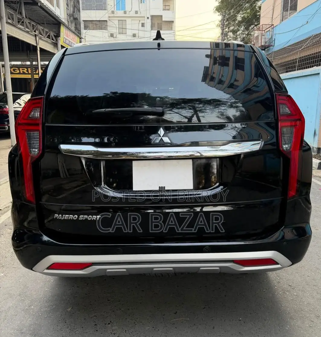Mitsubishi Pajero Exceed 2019 Black