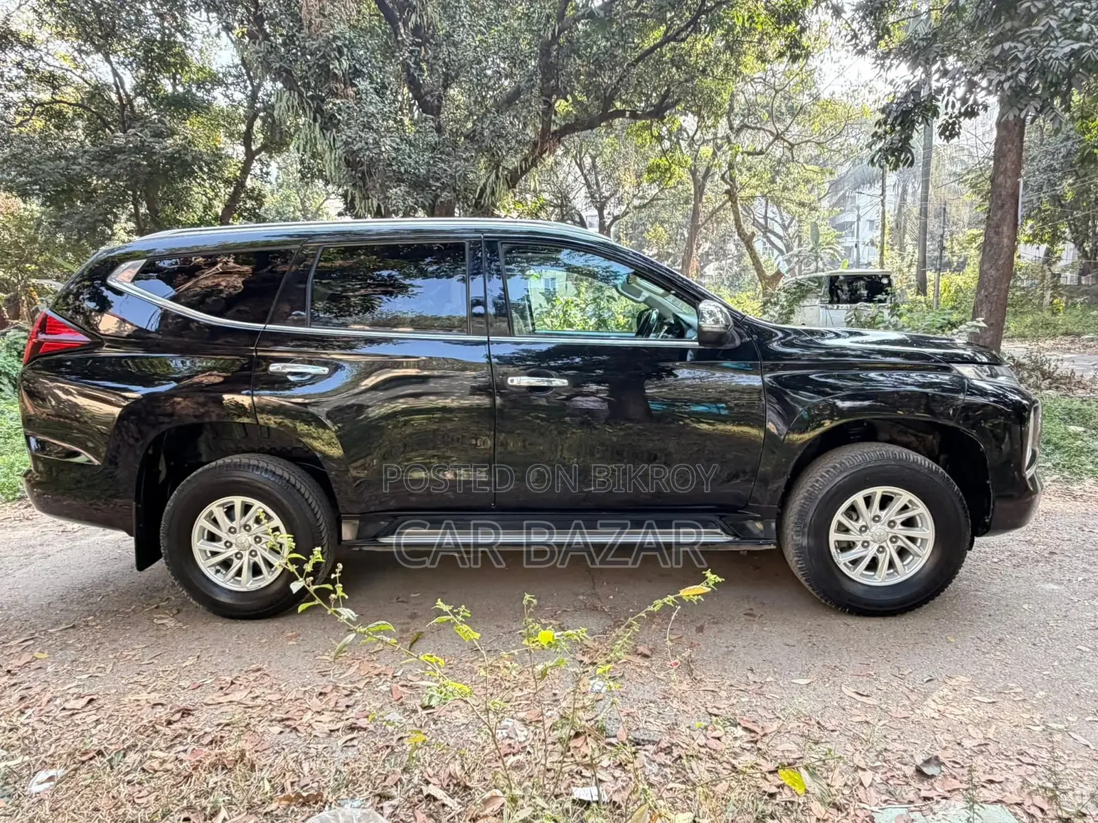 Mitsubishi Pajero Exceed 2019 Black