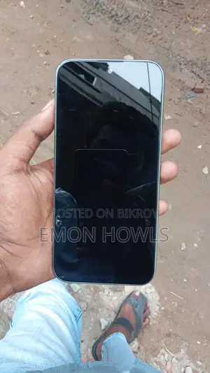 Apple iPhone 16 (Used)
