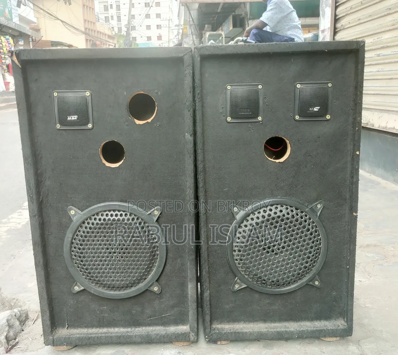 Two 8-inch Speaker Boxes for Sale