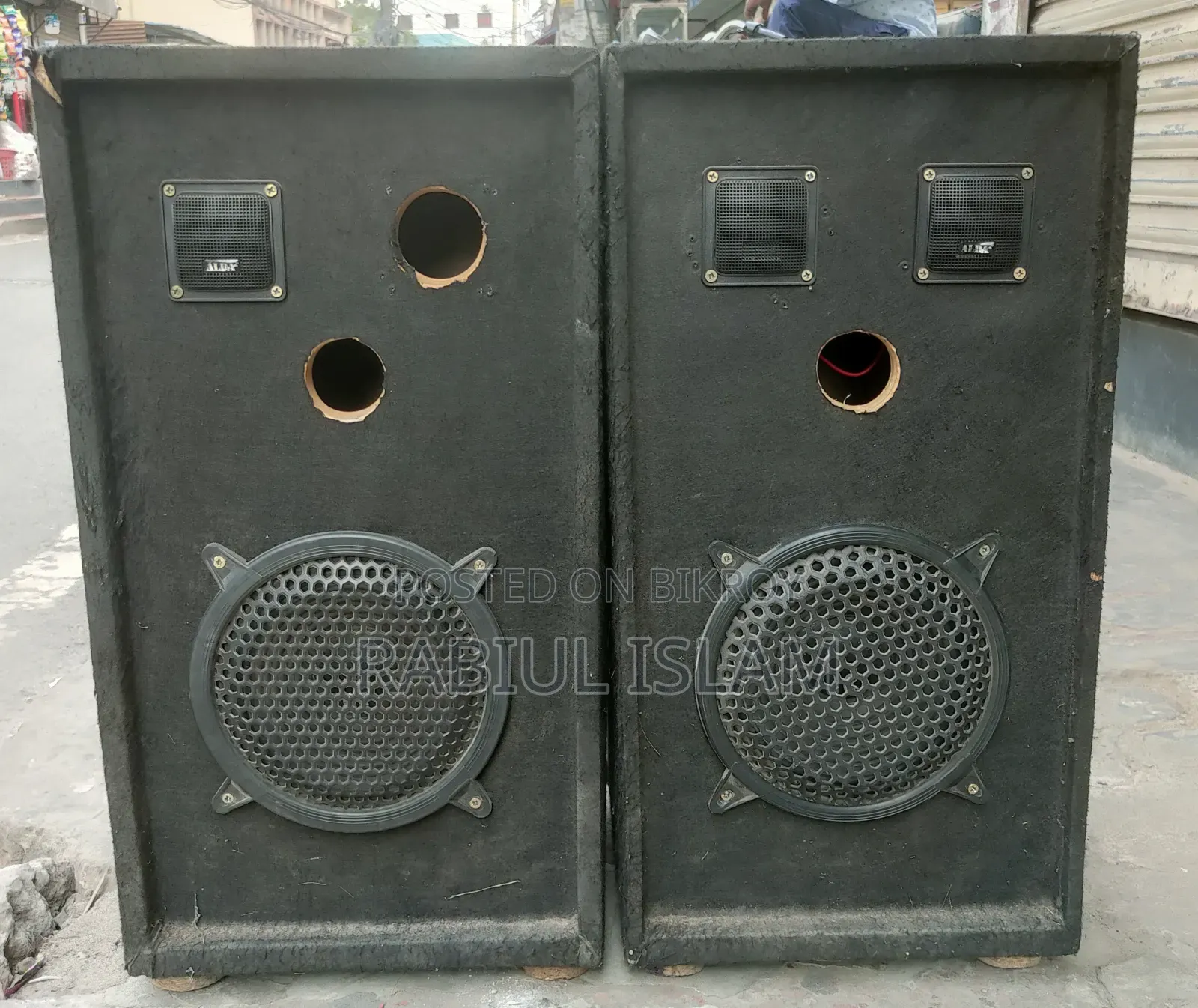 Two 8-inch Speaker Boxes for Sale