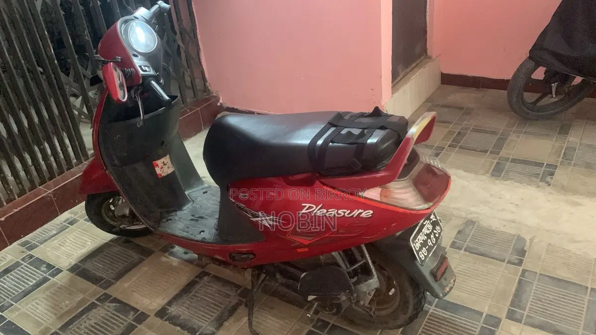 Hero Pleasure Plus 2012