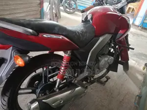 Suzuki GSX 125 2023