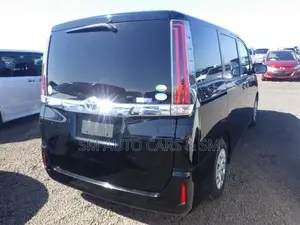 Toyota Noah Non Hybrid X Black 2020