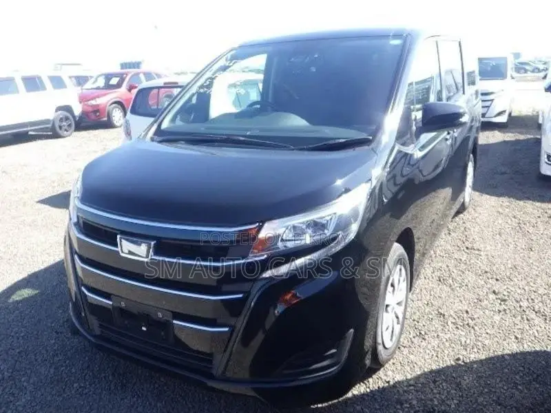 Toyota Noah Non Hybrid X Black 2020