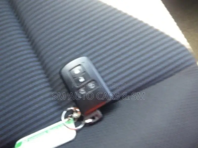 Toyota Noah Non Hybrid X Black 2020