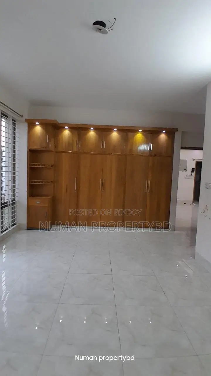 2100 sq ft 3-bedroom Full Interior Design New Luxury Semi Furnished Flat Rent