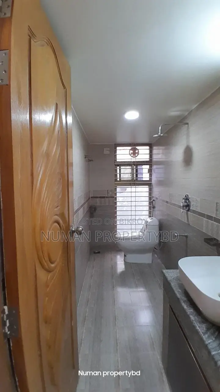 2100 sq ft 3-bedroom Full Interior Design New Luxury Semi Furnished Flat Rent