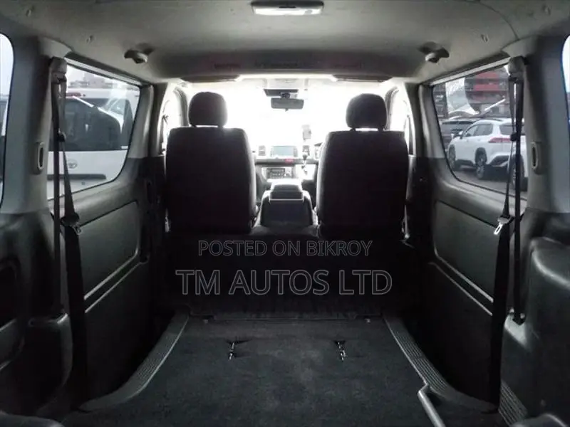 Toyota Hiace SUPER GL 4.0 PEARL 2021
