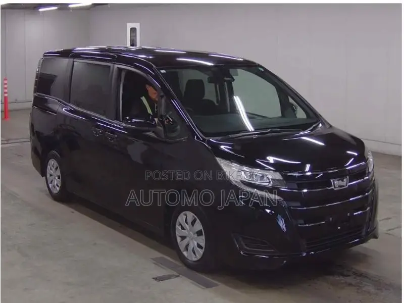 Toyota Noah X Smart 2021