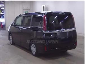Toyota Noah X Smart 2021