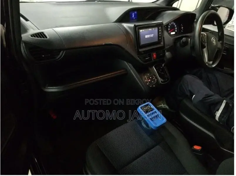 Toyota Noah X Smart 2021