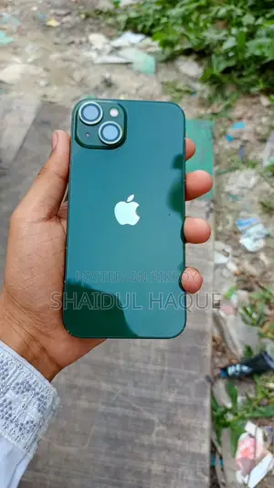 Apple iPhone 13 (Used)