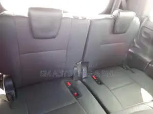 Toyota Esquire Gi Black 7 Seat 2020