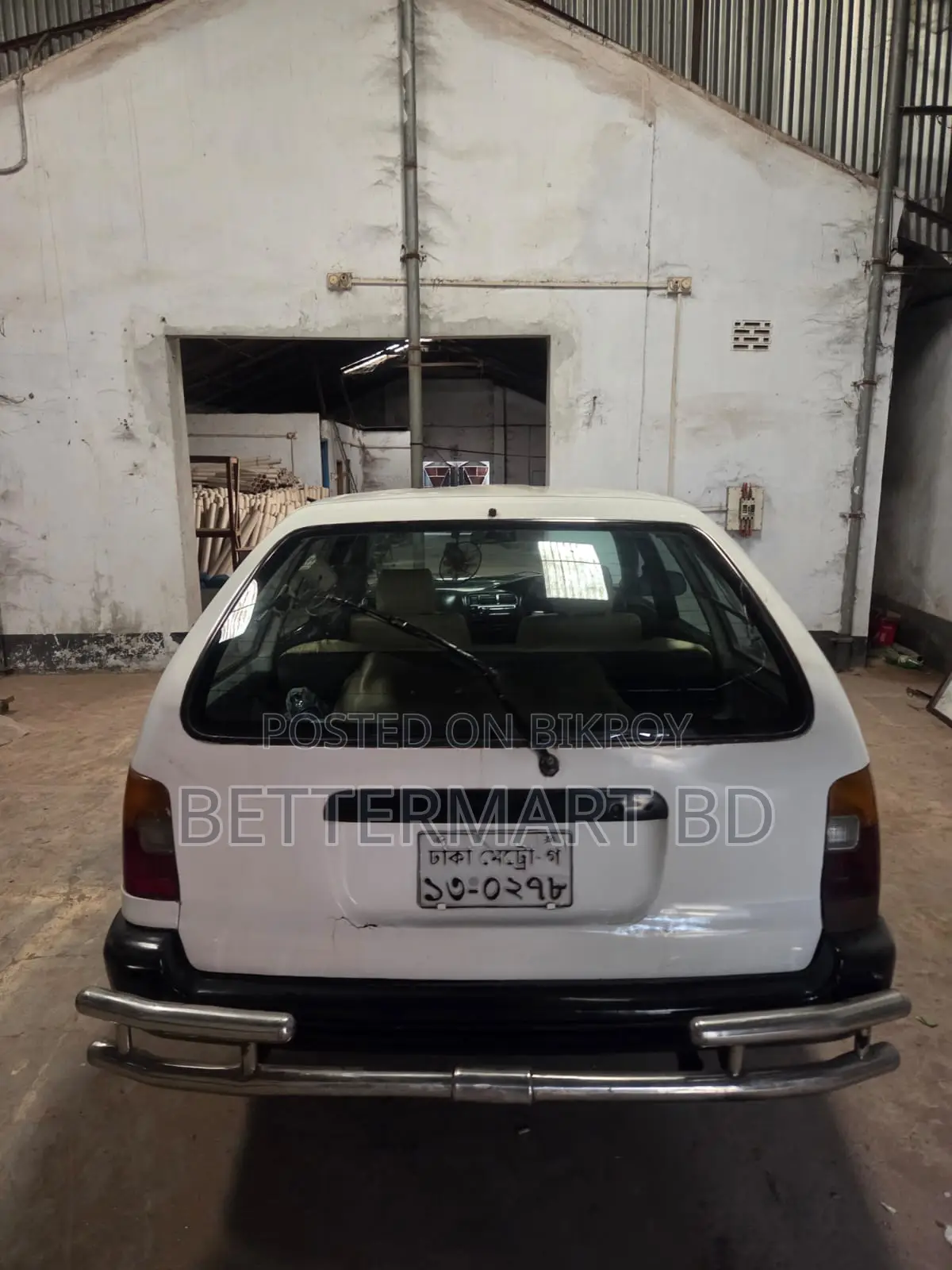 Toyota Corolla 1998 White