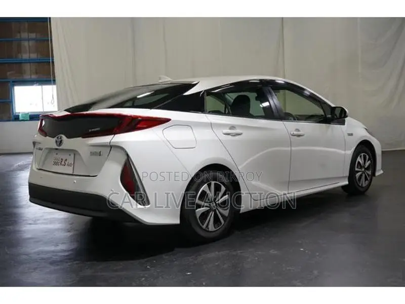 Toyota Prius PHEV Z 2021