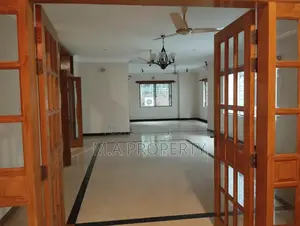 গুলশান নর্থ-এ ৩৭০০ বর্গফুটের চমৎকার সেমি-ফার্নিশড ফ্ল্যাট ভাড়া হবে