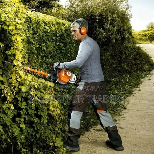ST Power Hedge Trimmer
