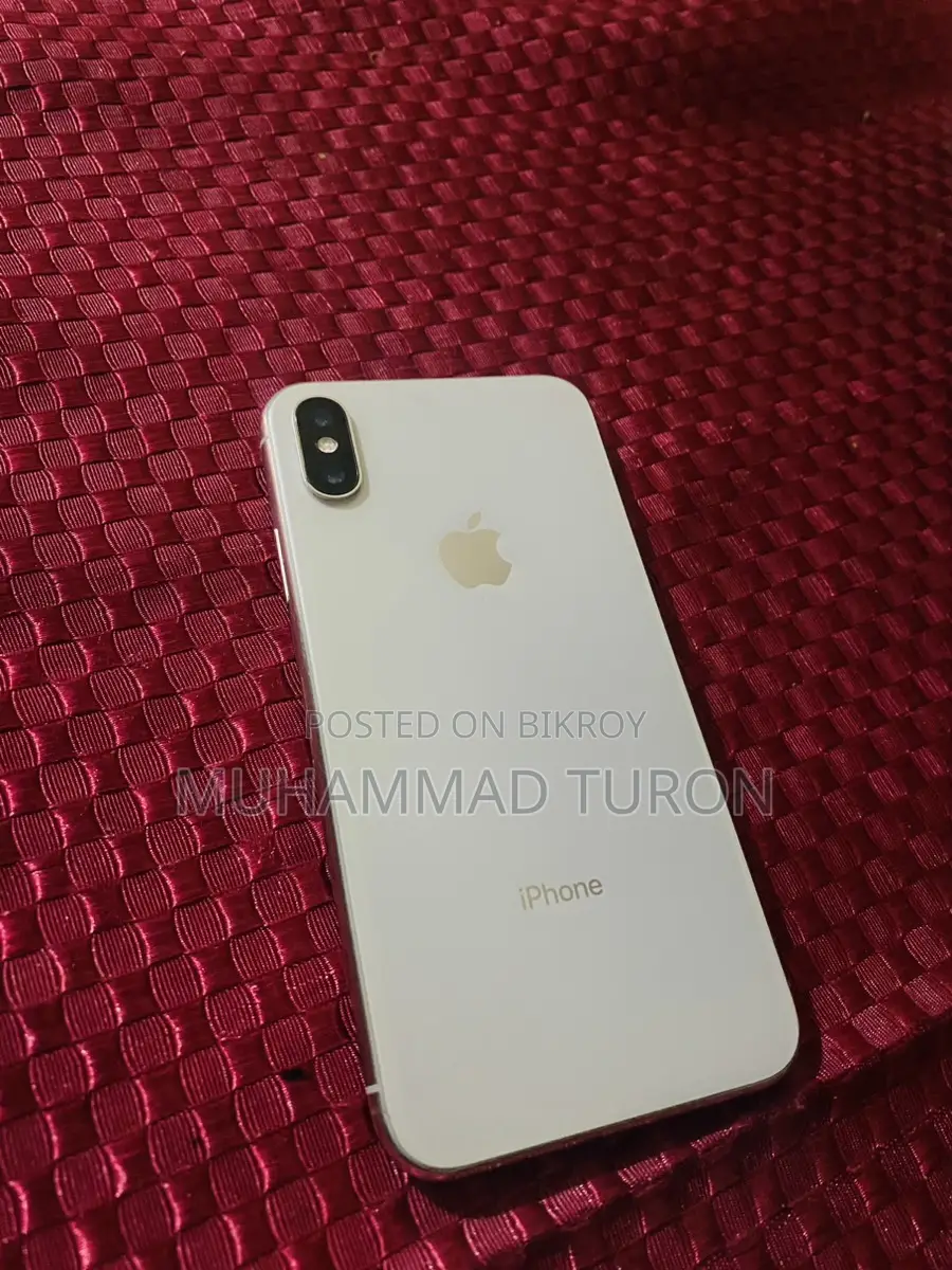 Apple iPhone X (Used)