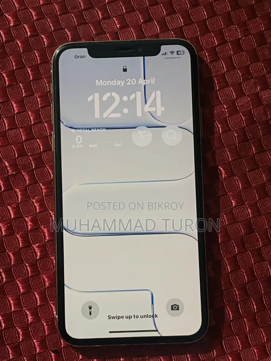 Apple iPhone X (Used)